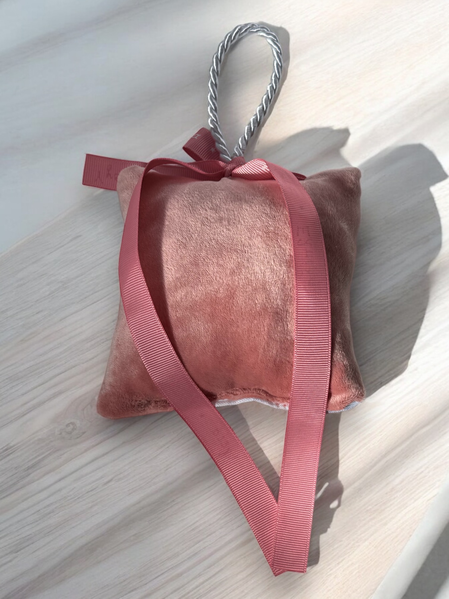 Χριστουγεννιάτικο Αρωματικό Μαξιλαράκι "Χριστουγεννιάτικα Ροζ Στολίδια με ροζ Βελούδο" - Image 3