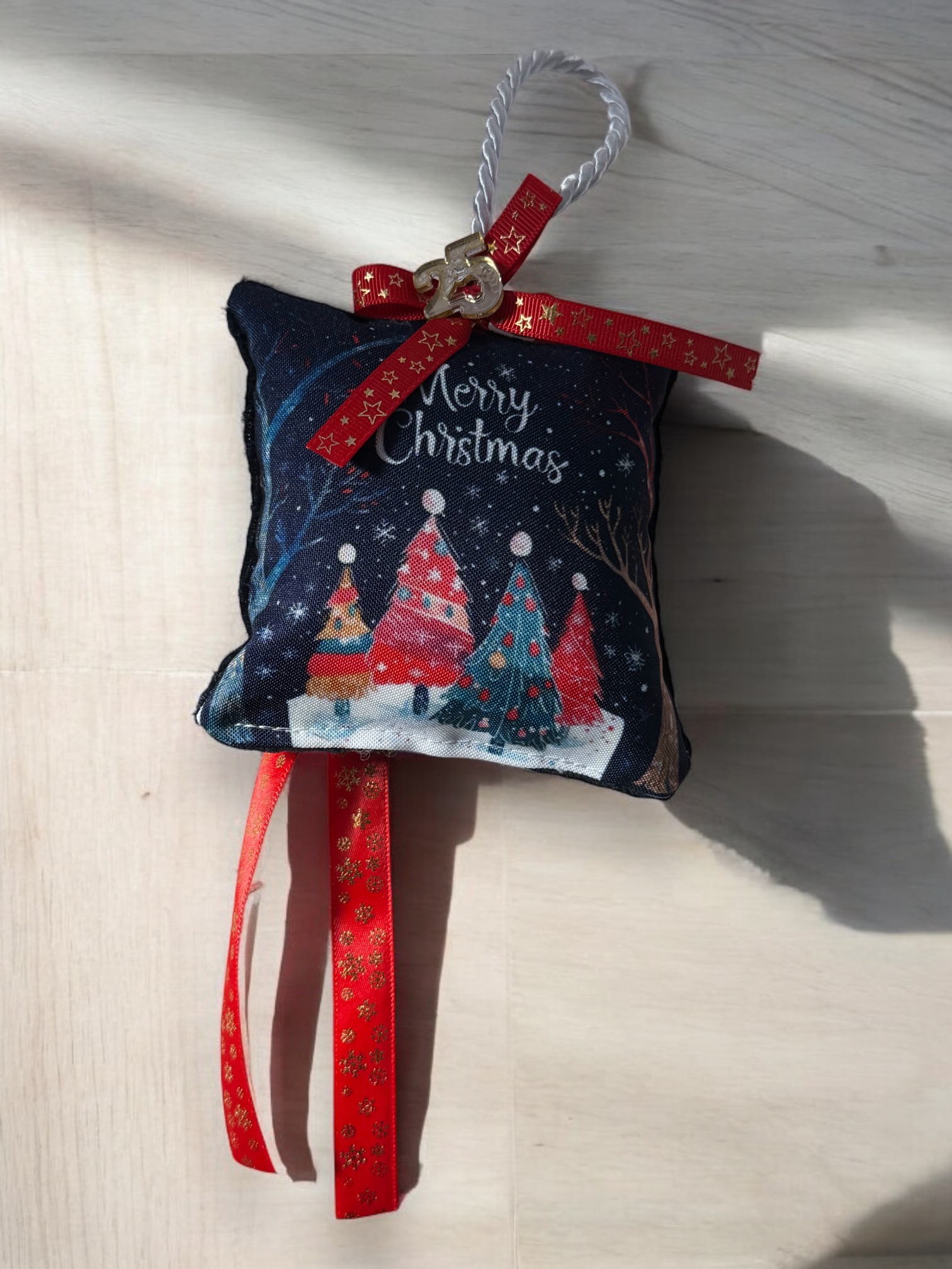 Χριστουγεννιάτικο Αρωματικό Μαξιλαράκι "Τα Δέντρα των Χριστουγέννων με Μπλέ Βελούδο" - Image 2