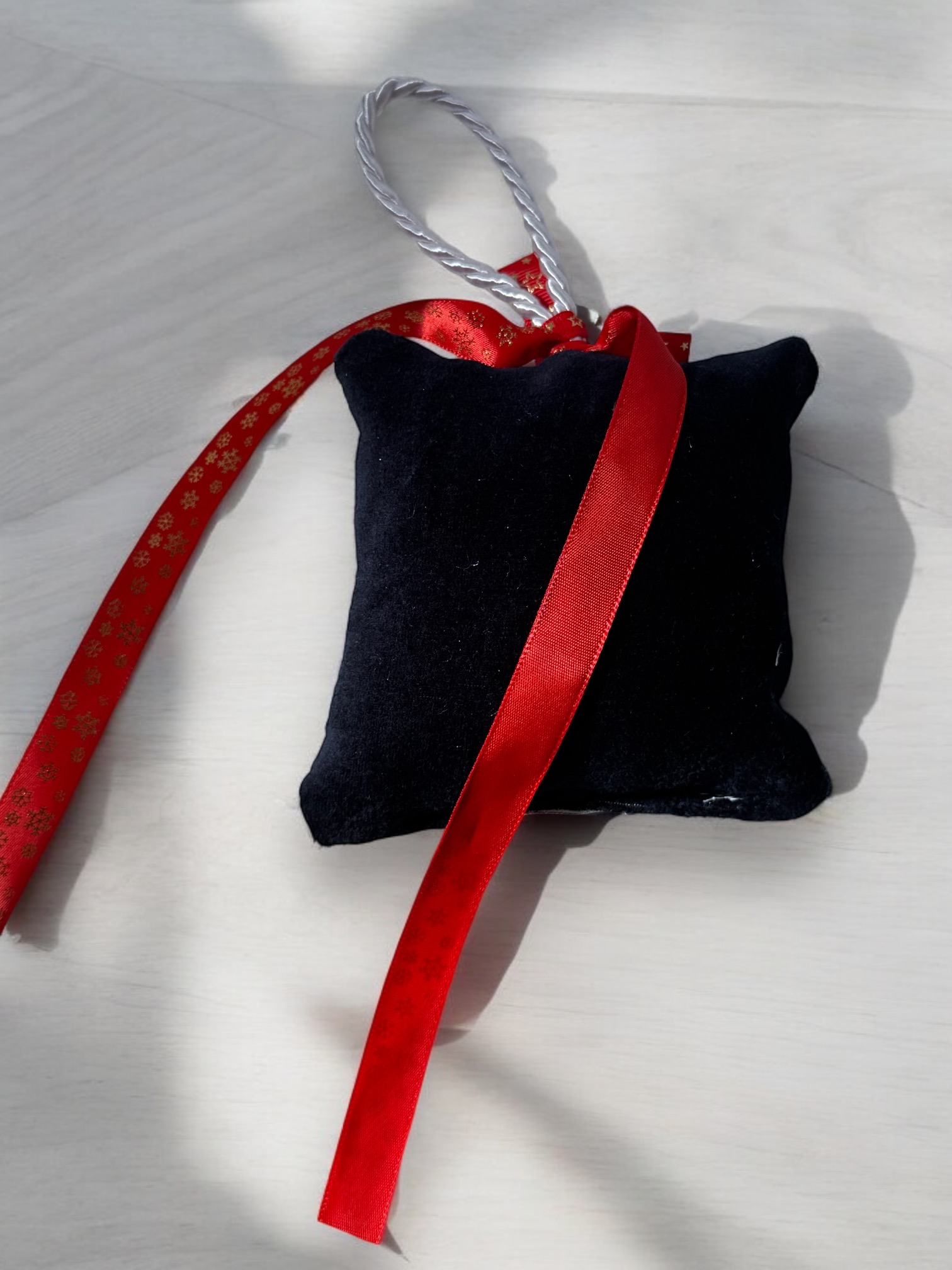 Χριστουγεννιάτικο Αρωματικό Μαξιλαράκι "Τα Δέντρα των Χριστουγέννων με Μπλέ Βελούδο" - Image 3