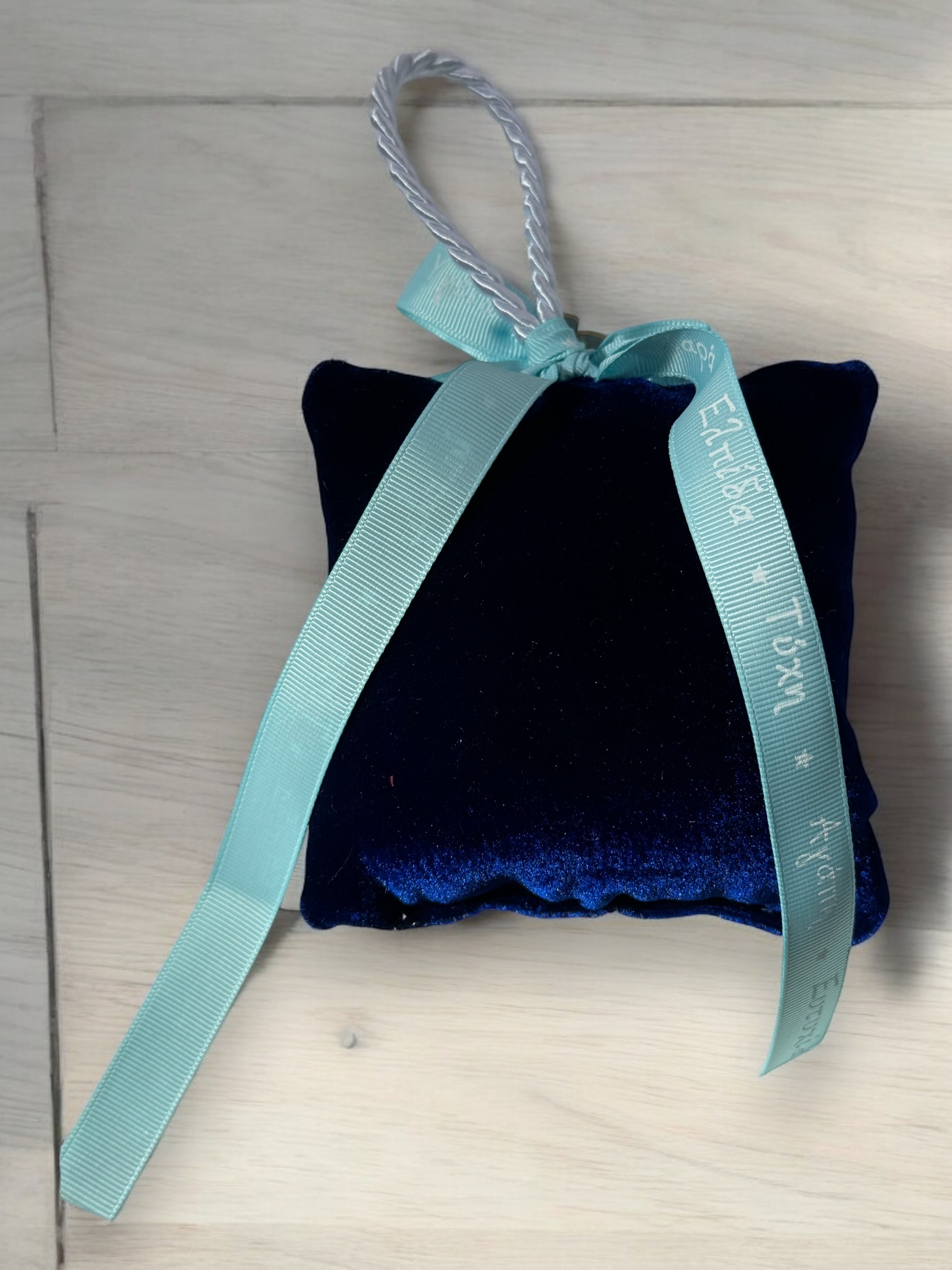 Χριστουγεννιάτικο Αρωματικό Μαξιλαράκι "Τα χρώματα των Χριστουγέννων με Μπλέ Βελούδο" - Image 3