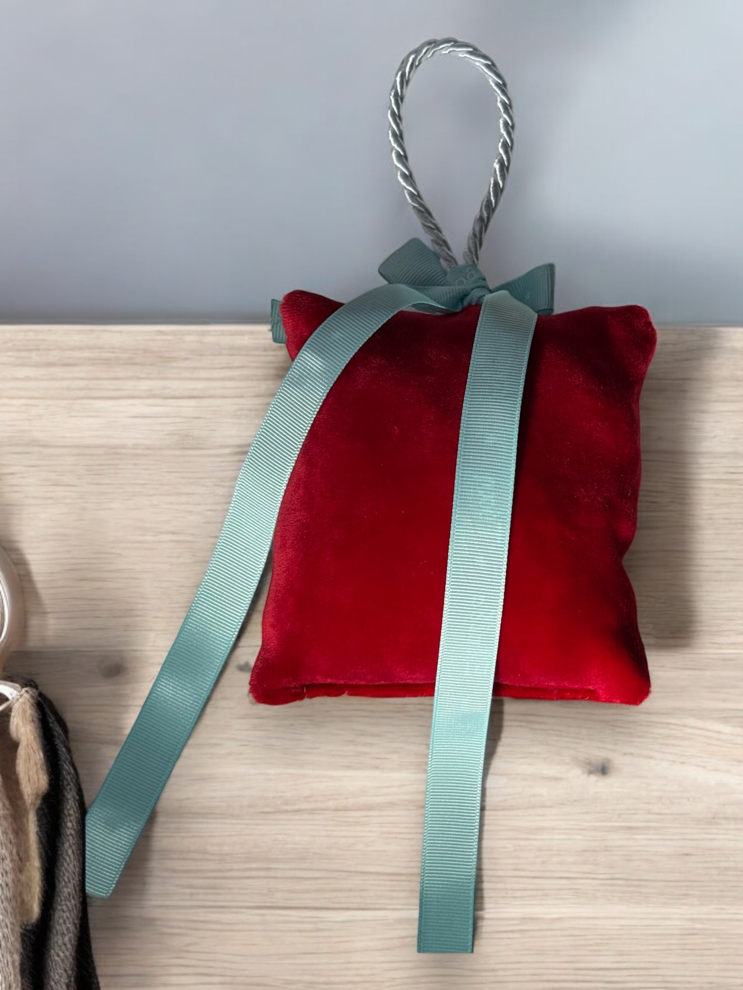 Χριστουγεννιάτικο Αρωματικό Μαξιλαράκι "Μολυβένιος Στρατιώτης με Κόκκινο Βελούδο" - Image 3